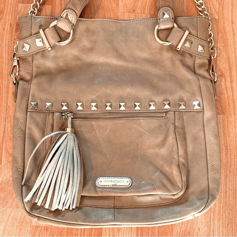 Cynthia Rowley Soft Tan Leather Crossbody Shoulder Purse Handbag Boho Studded